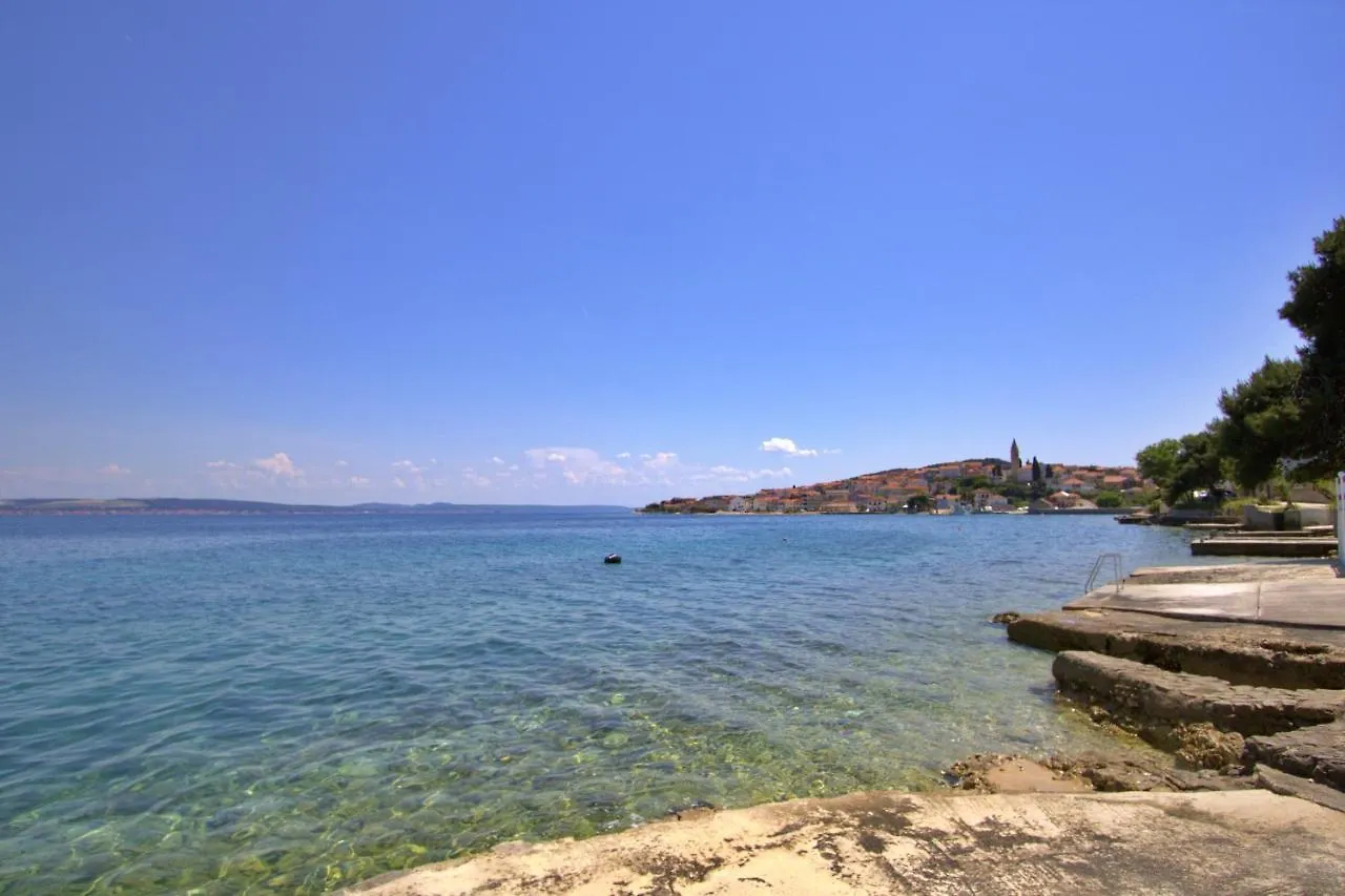 Luxury Sunrise Jacuzzi Apts, 50 M From The Beach Kali 0*,  Kroatien