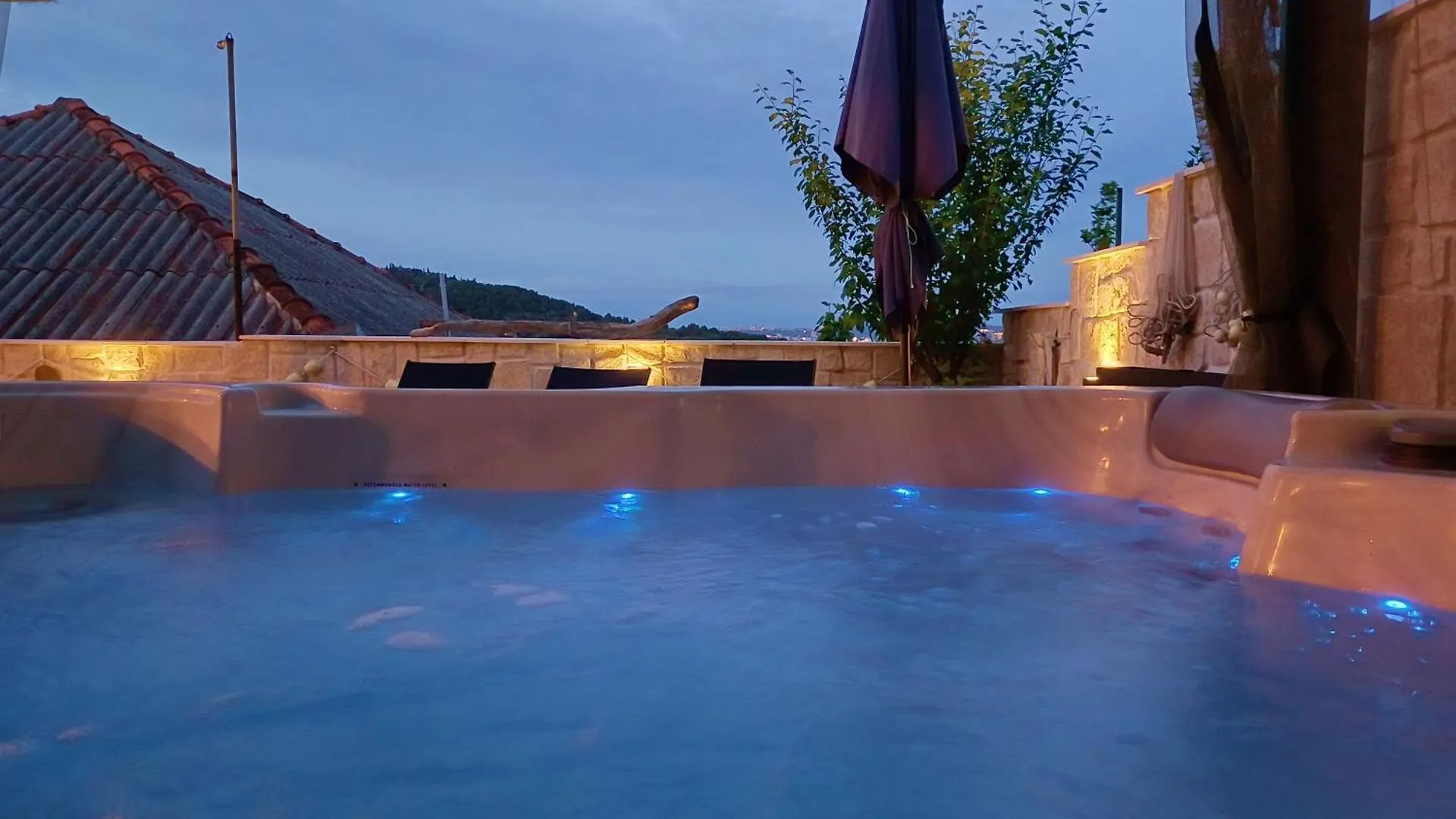 Lägenhet Luxury Sunrise Jacuzzi Apts, 50 M From The Beach Kali Kroatien